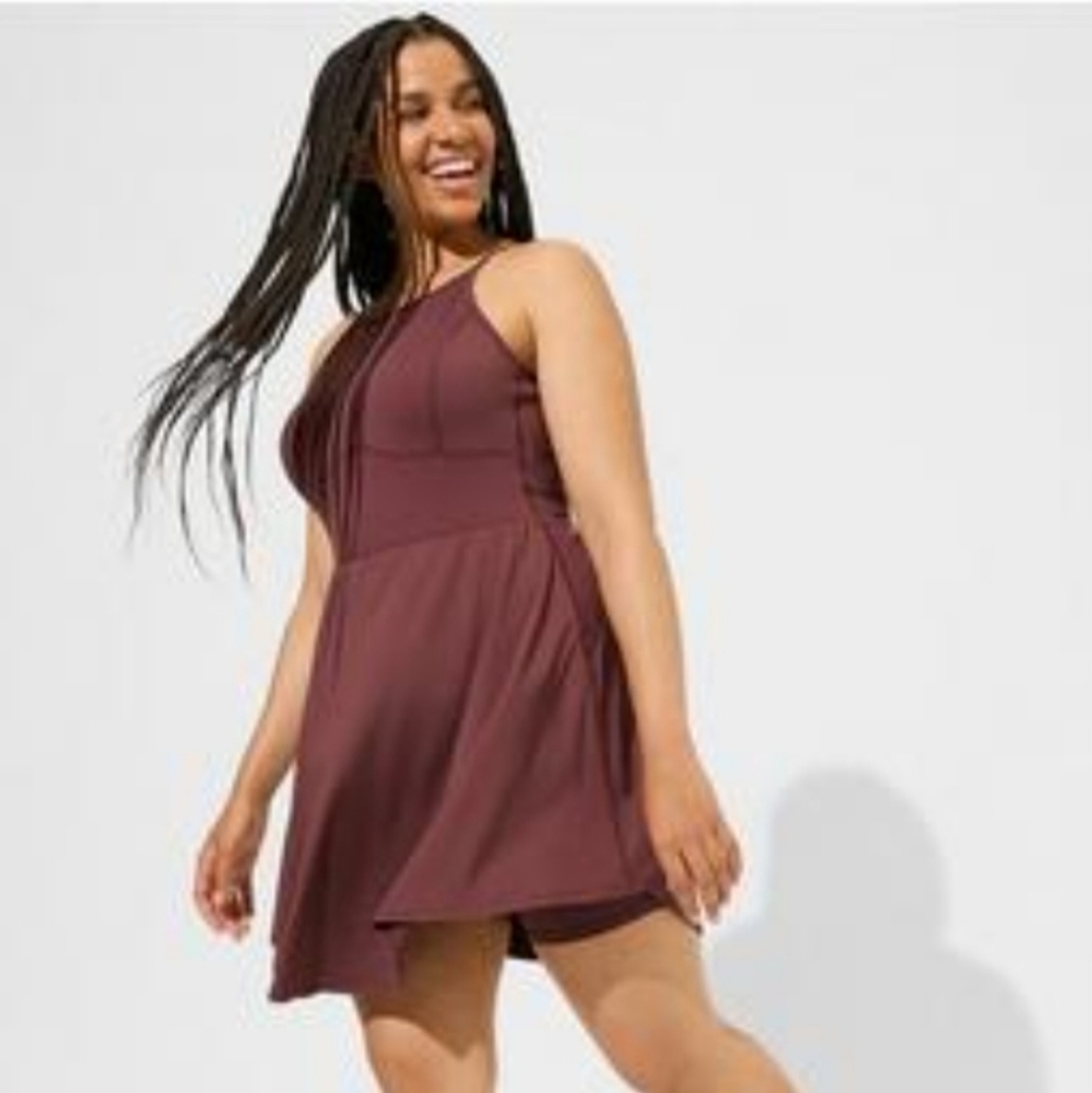 Elegant Burgundy Sleeveless Dress